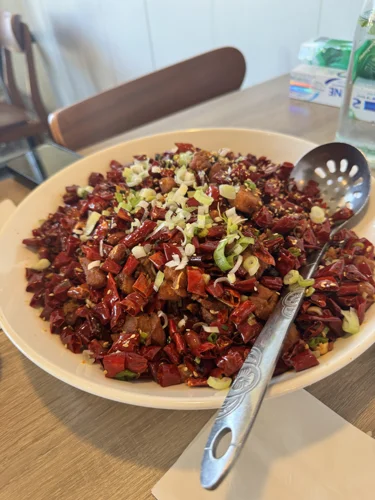 Chili pepper chicken